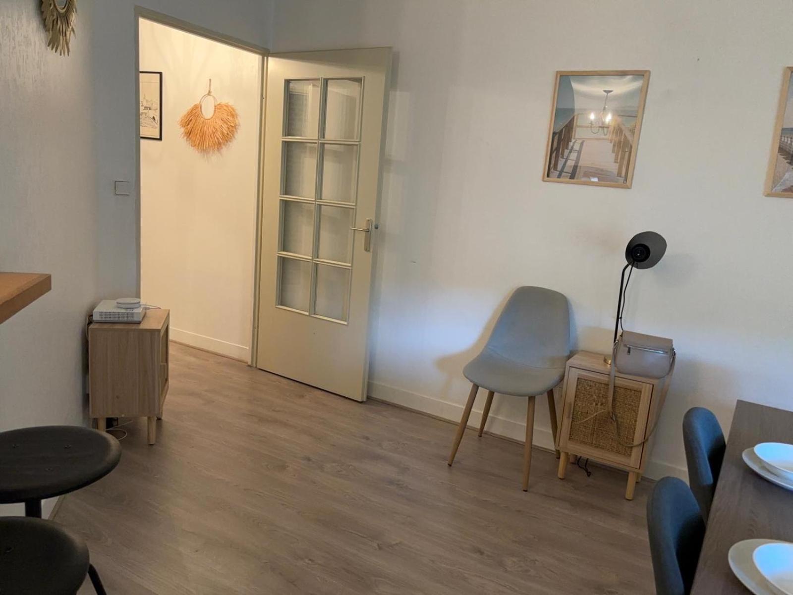 Appartement En Centre Ville Avec Cour Face Au Parc Pasteur オルレアン エクステリア 写真